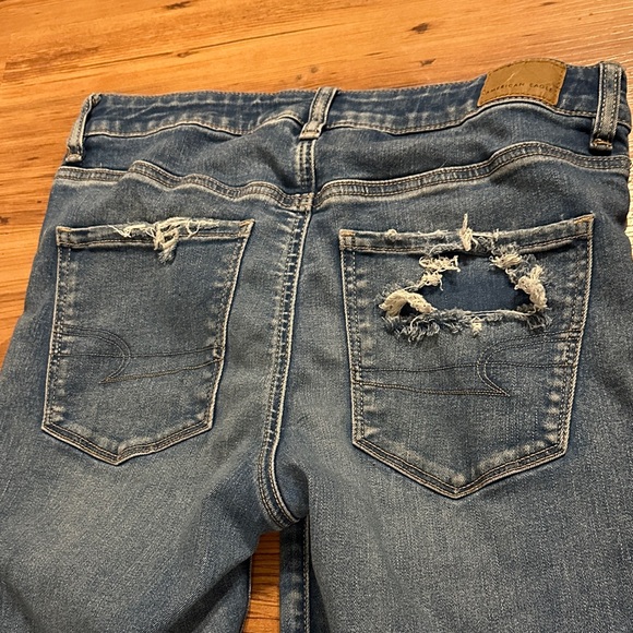 American Eagle Outfitters Women's Distressed Denim Jeans - Picture 3 of 6